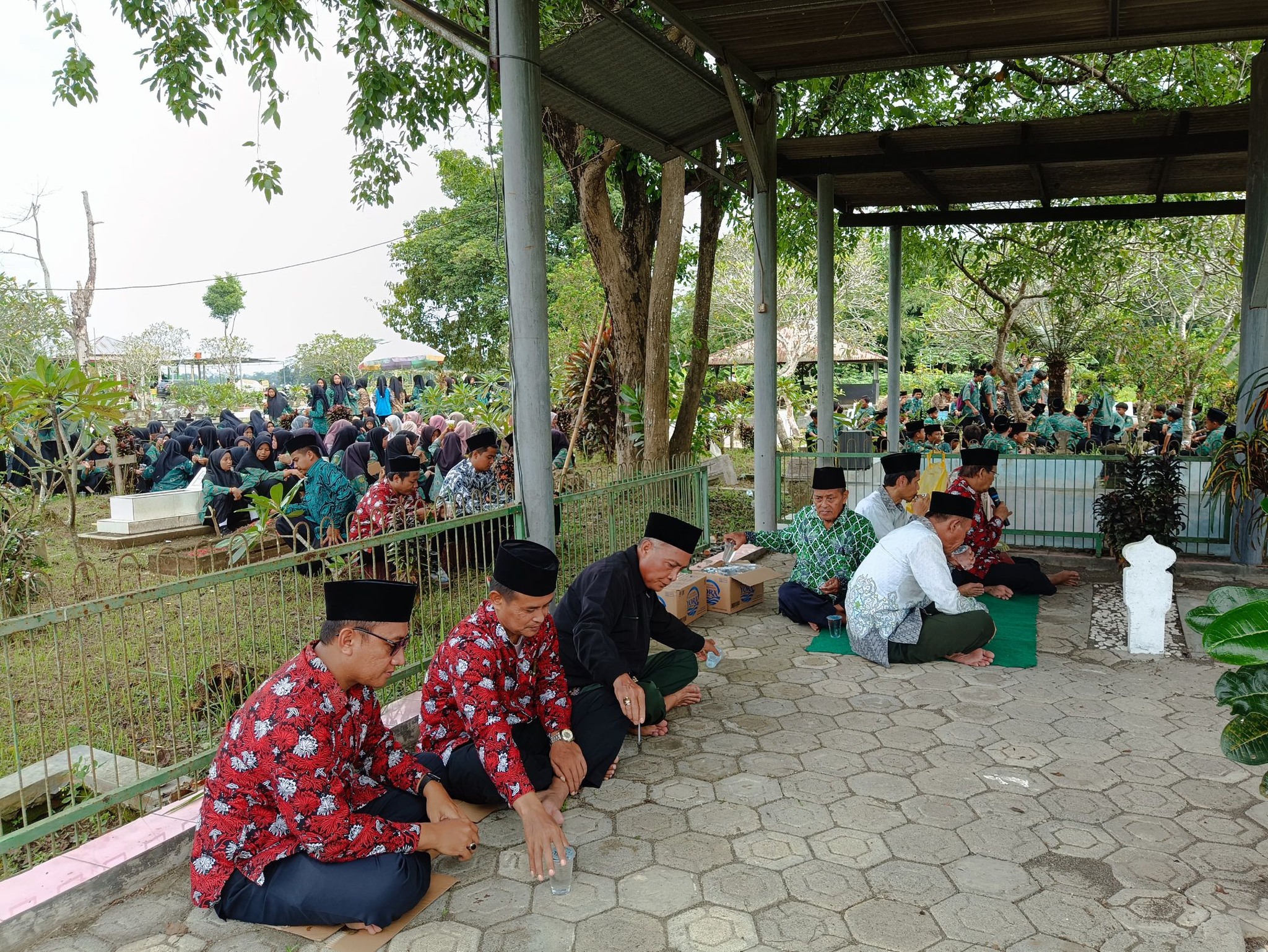 MTs Syamsul Huda Kedungreja Gelar Ziarah Masayikh Menyambut Ramadan 2025